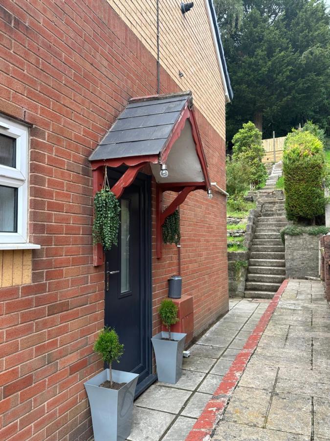 Ty Cwm - Valley House *